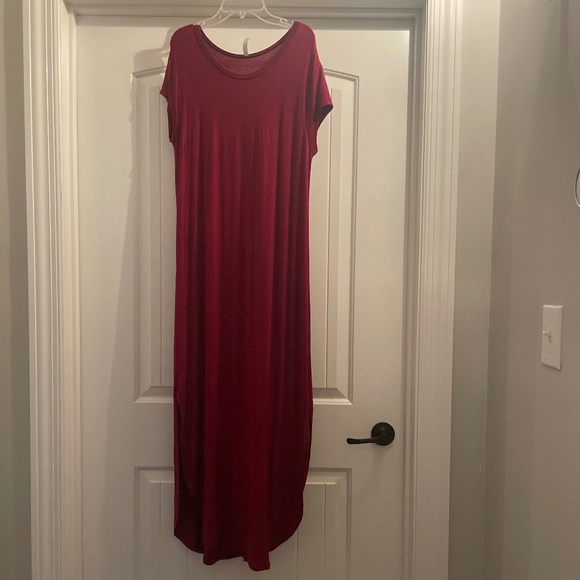 Red Dress - Picture 1 of 4